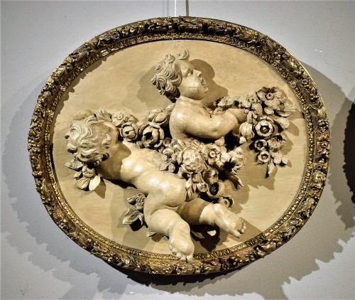Sculpture Sculpture en Bois - Paire de frises ovales en bois sculpté et laqué d'époque Louis XV